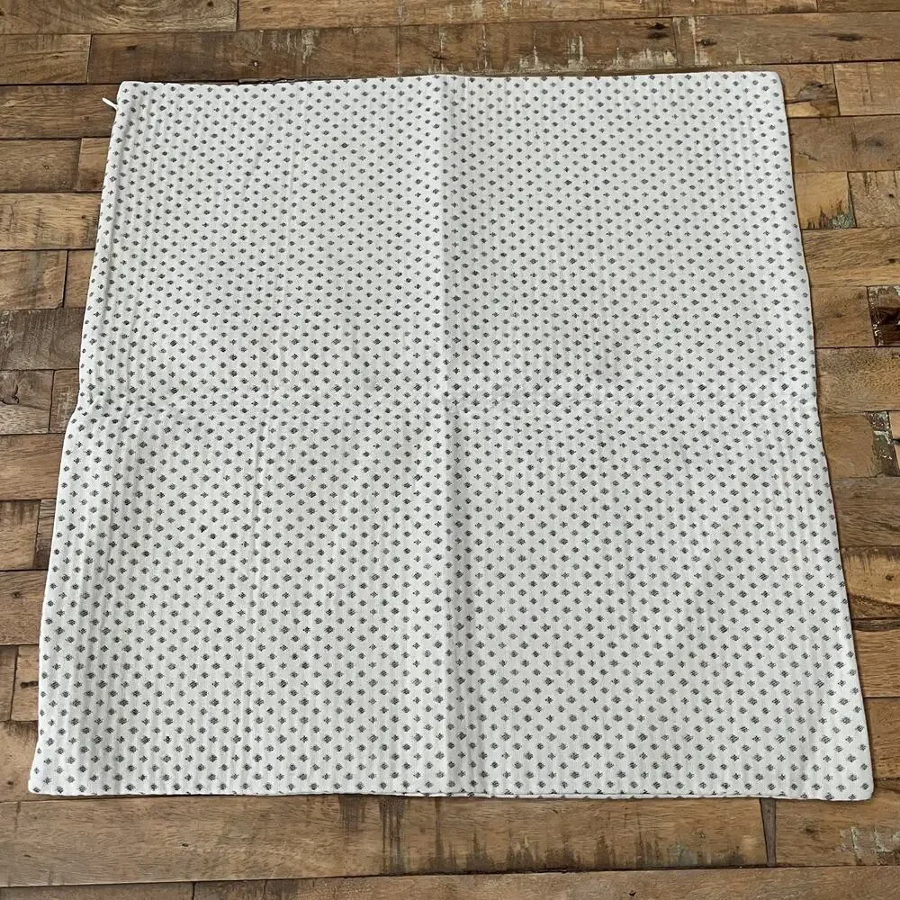 Busatti Pillow Covers 2 20x20 in Linen Blend Gray & Ivory Diamond Pattern Zip